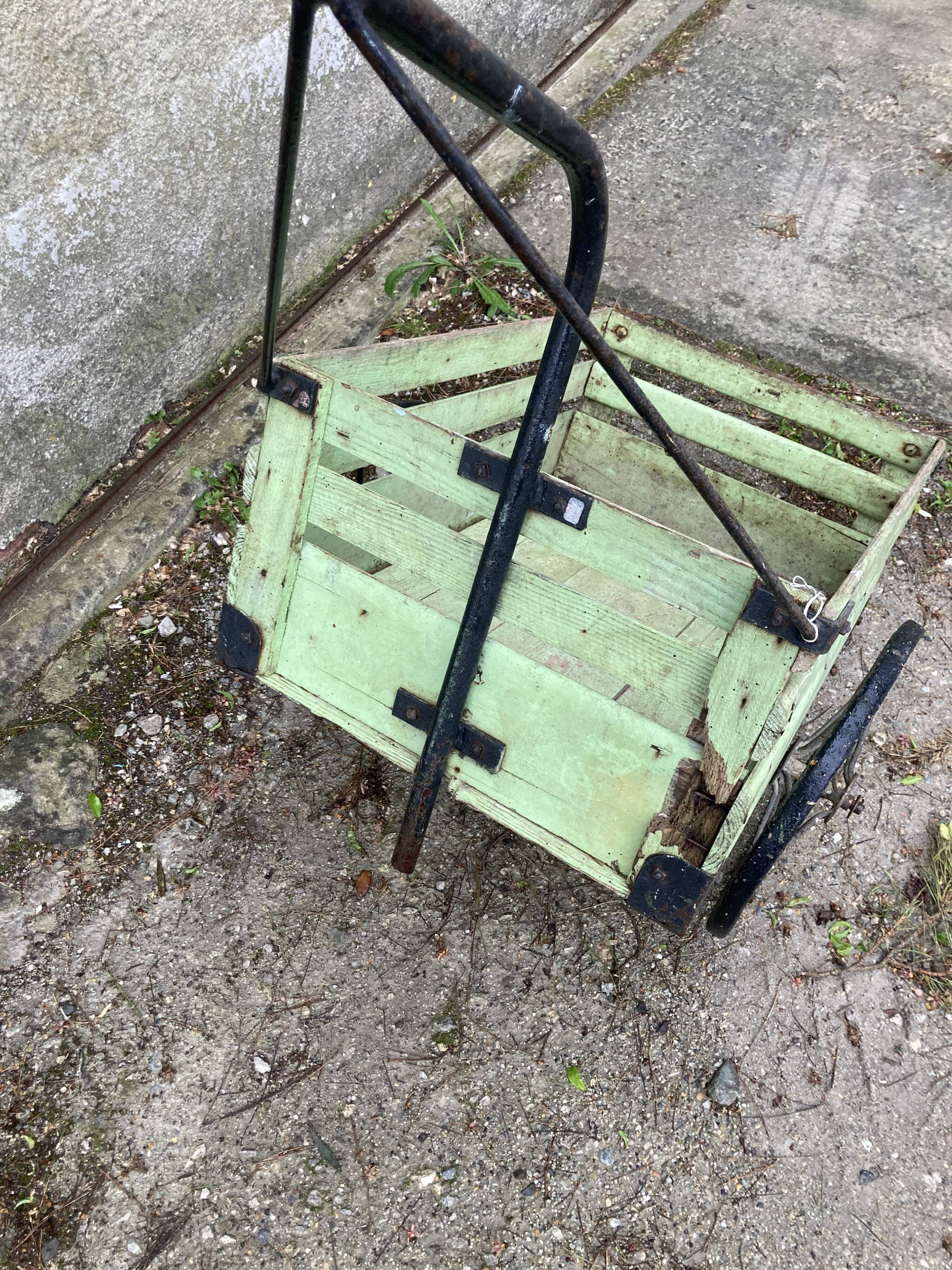 « Carretou » charette à vélo ancienne
