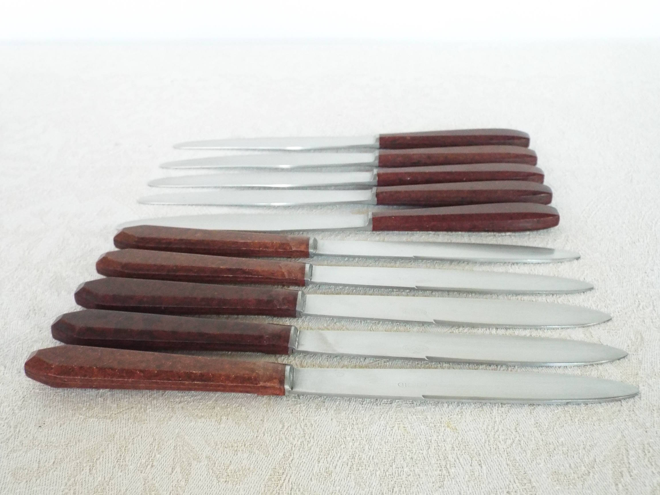10 1940s bakelite knives