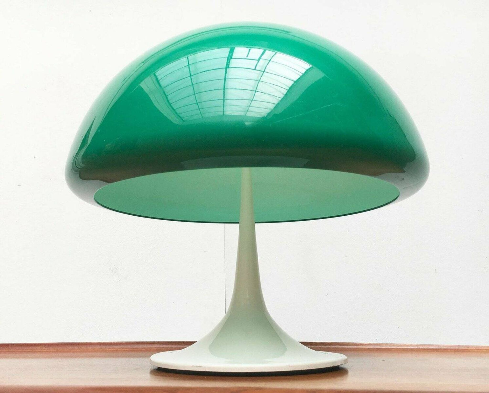 Mid-century green Italian table lamp Toledo by Luigi Massoni for Guzzini, 1960s.