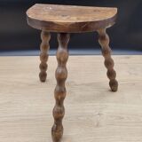 Half-round tripod stool feet balls