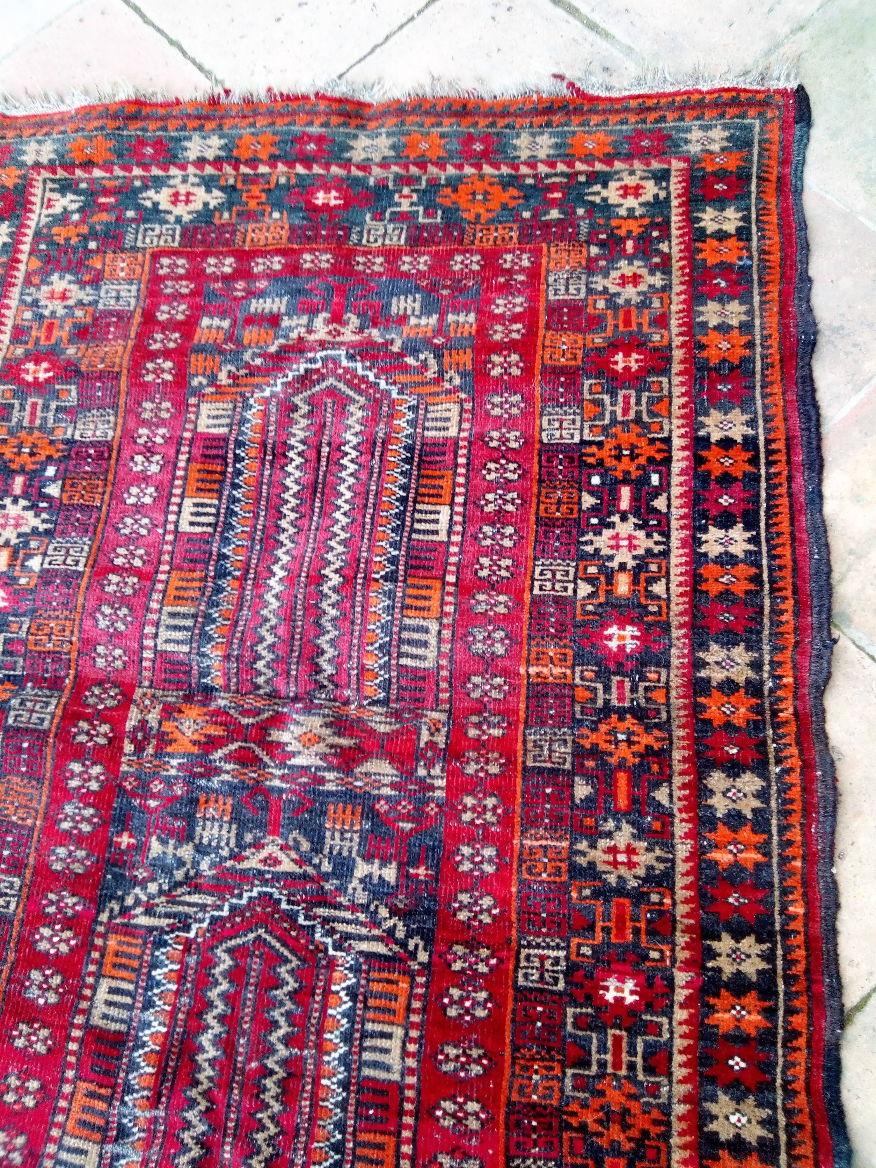 Old oriental prayer rug - 132 x 92cm