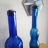 Trio de bouteilles bleues
