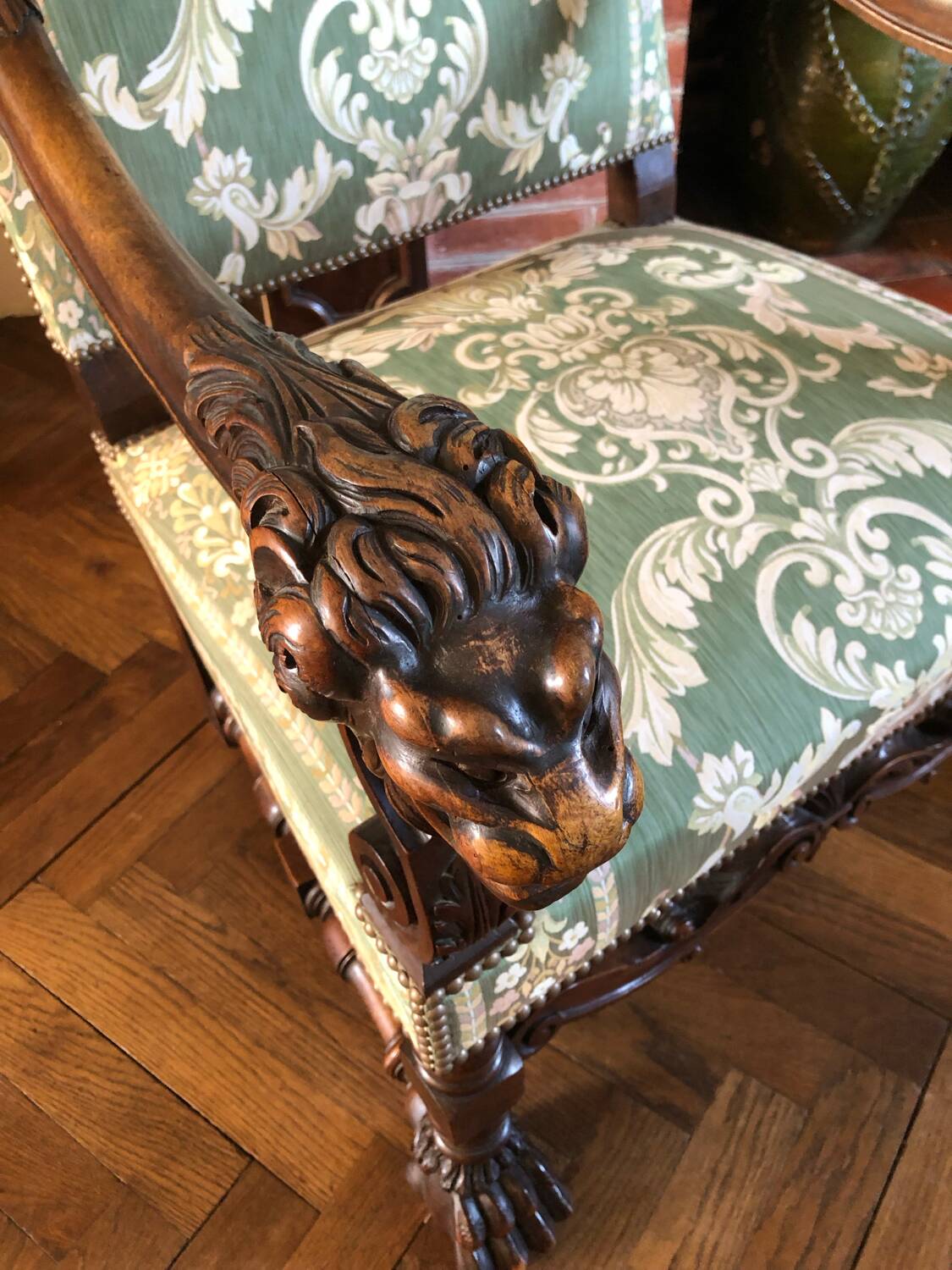 Paire de fauteuils 1900