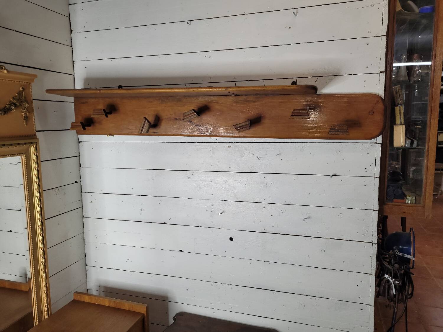 Wooden coat rack, 7 hooks
