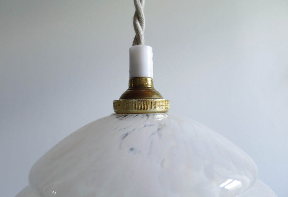 Speckled white opaline globe walker