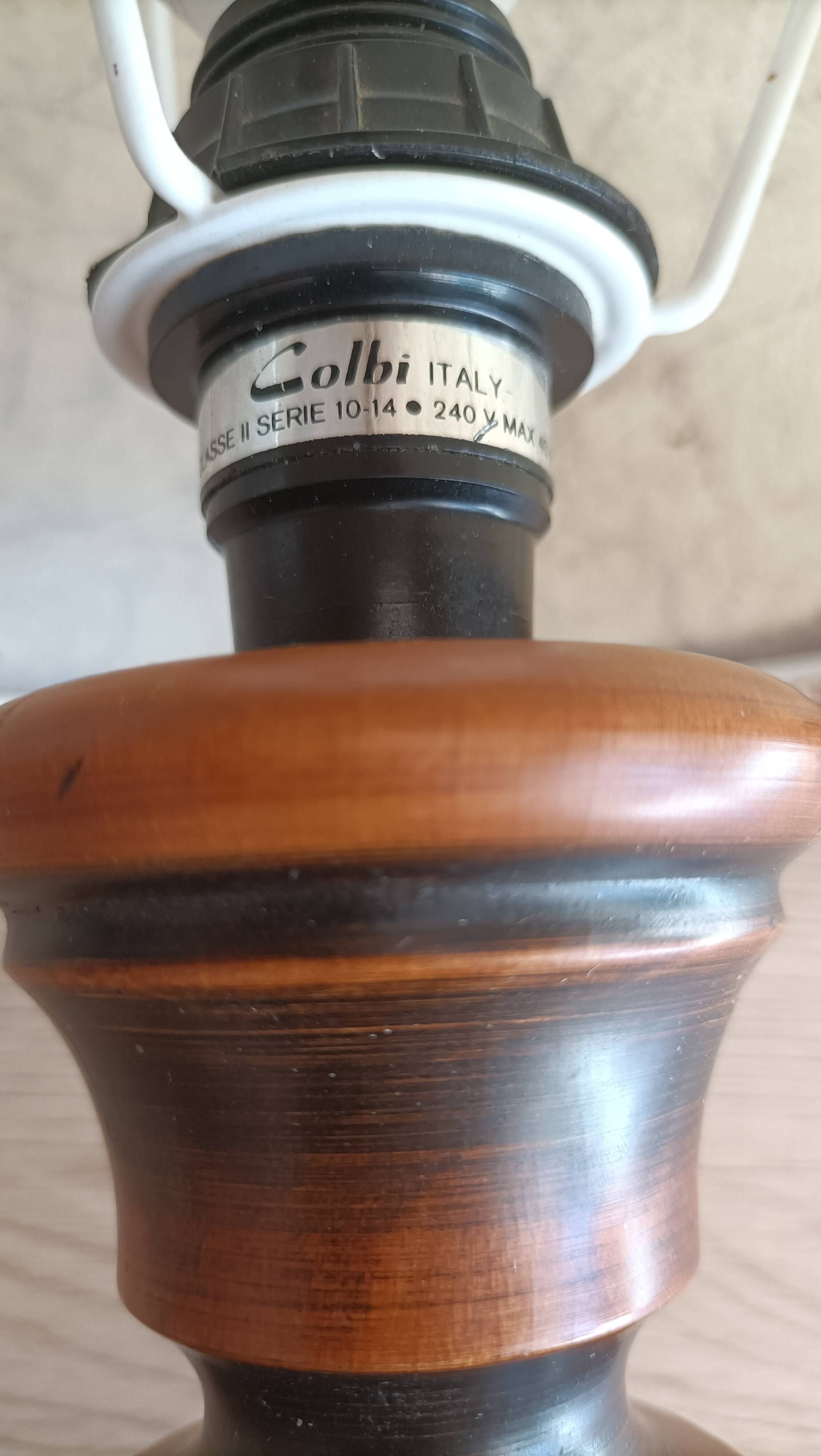 Vintage Italian table lamp in turned wood and leather lampshade