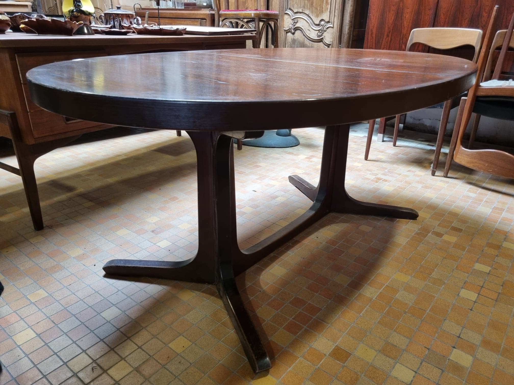 Baumann oval table from the 1970s