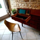 Scandinavian commodus/hairdresser