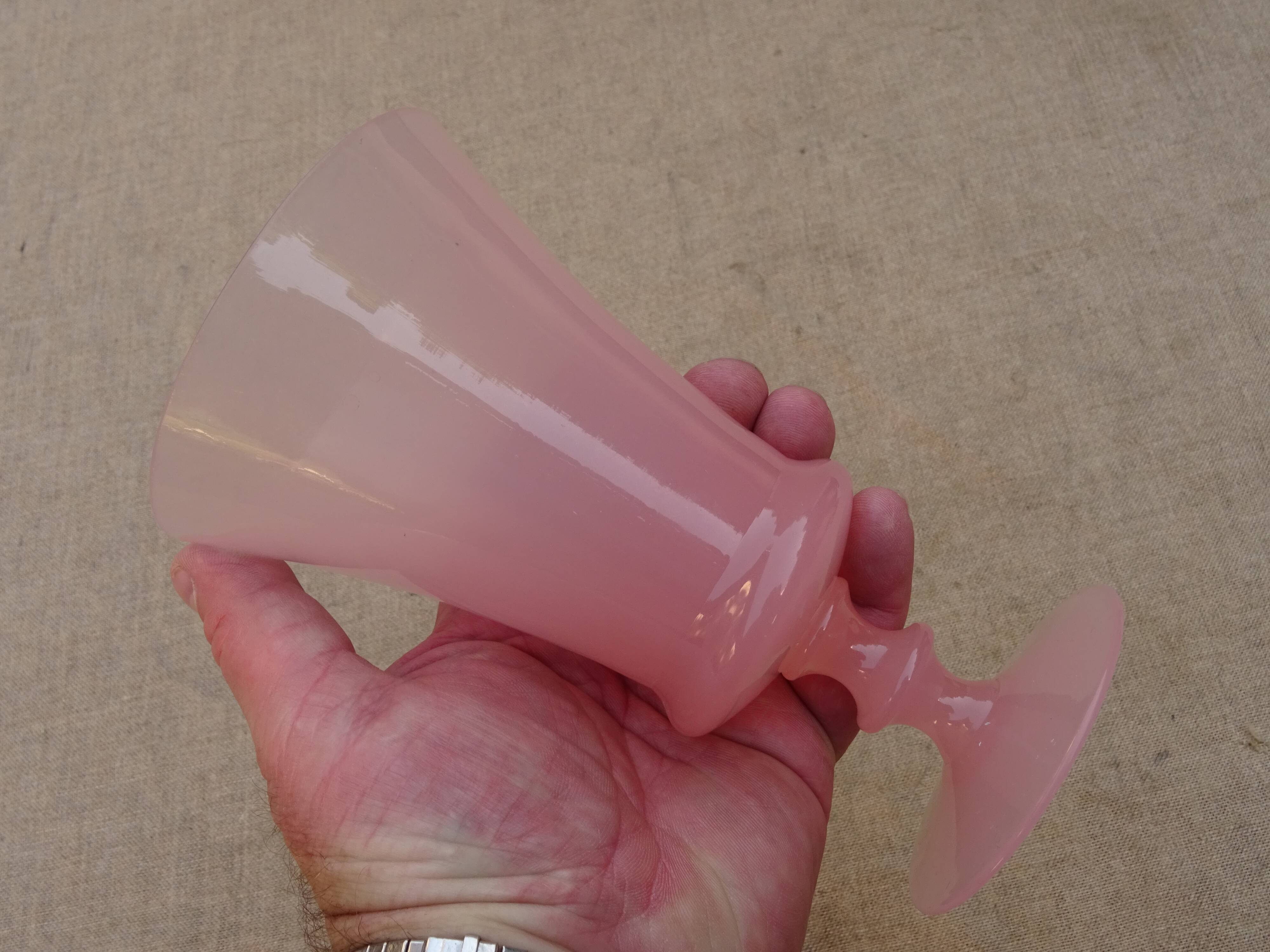 Vase vintage en opaline rose ht 16,8 cm   ref 2019/17