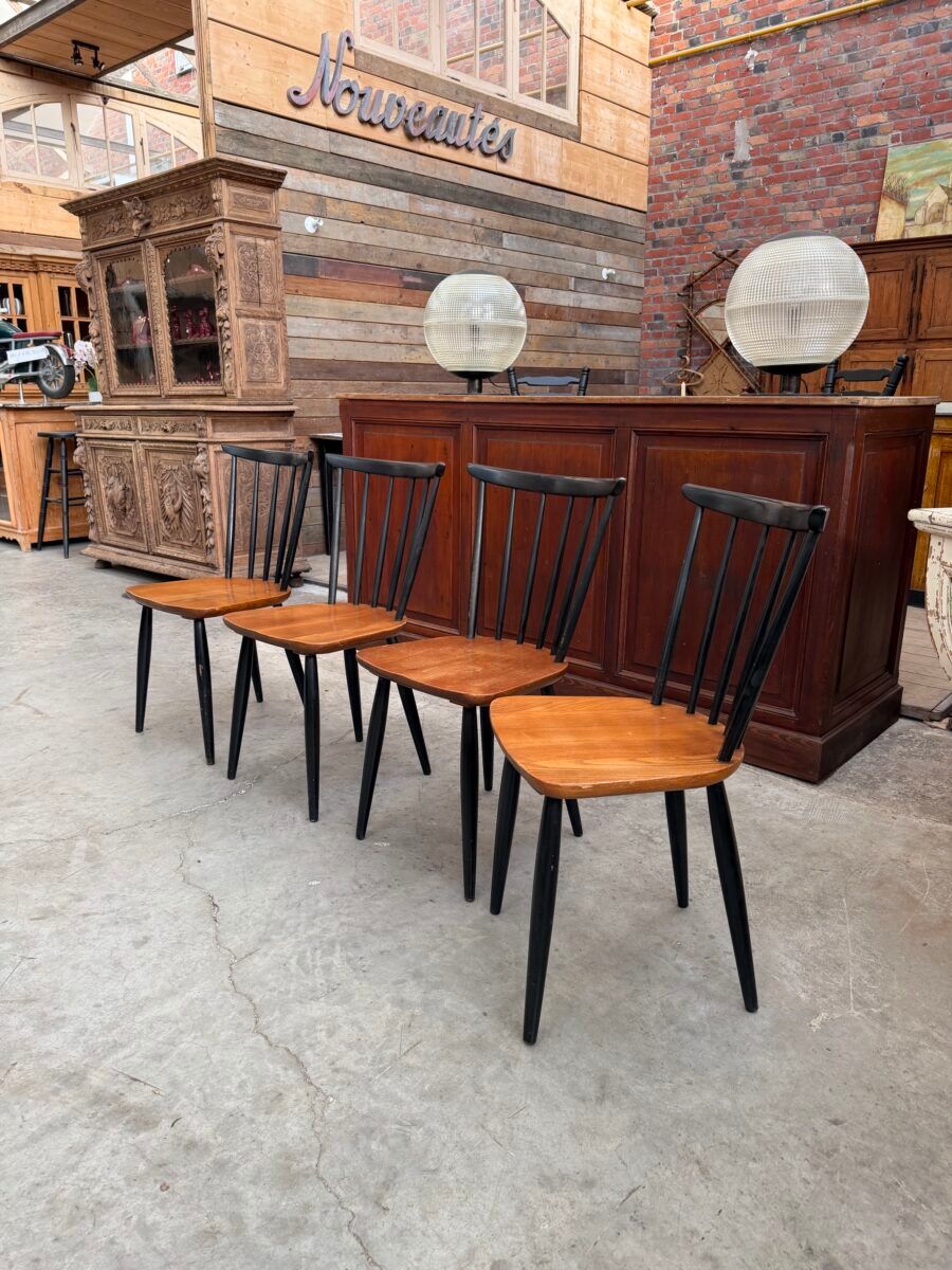 Set of 4 Scandinavian chairs