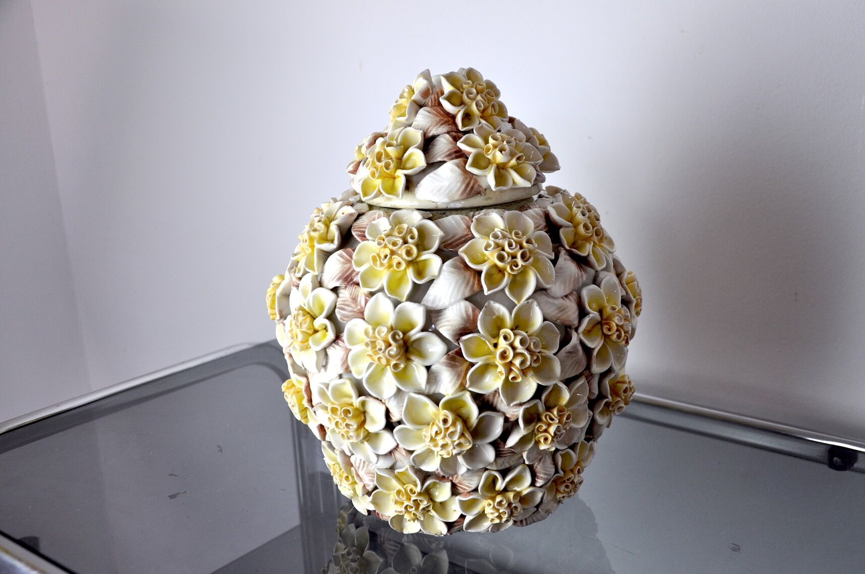 Vase Fleuri Manises, Spain, 1970