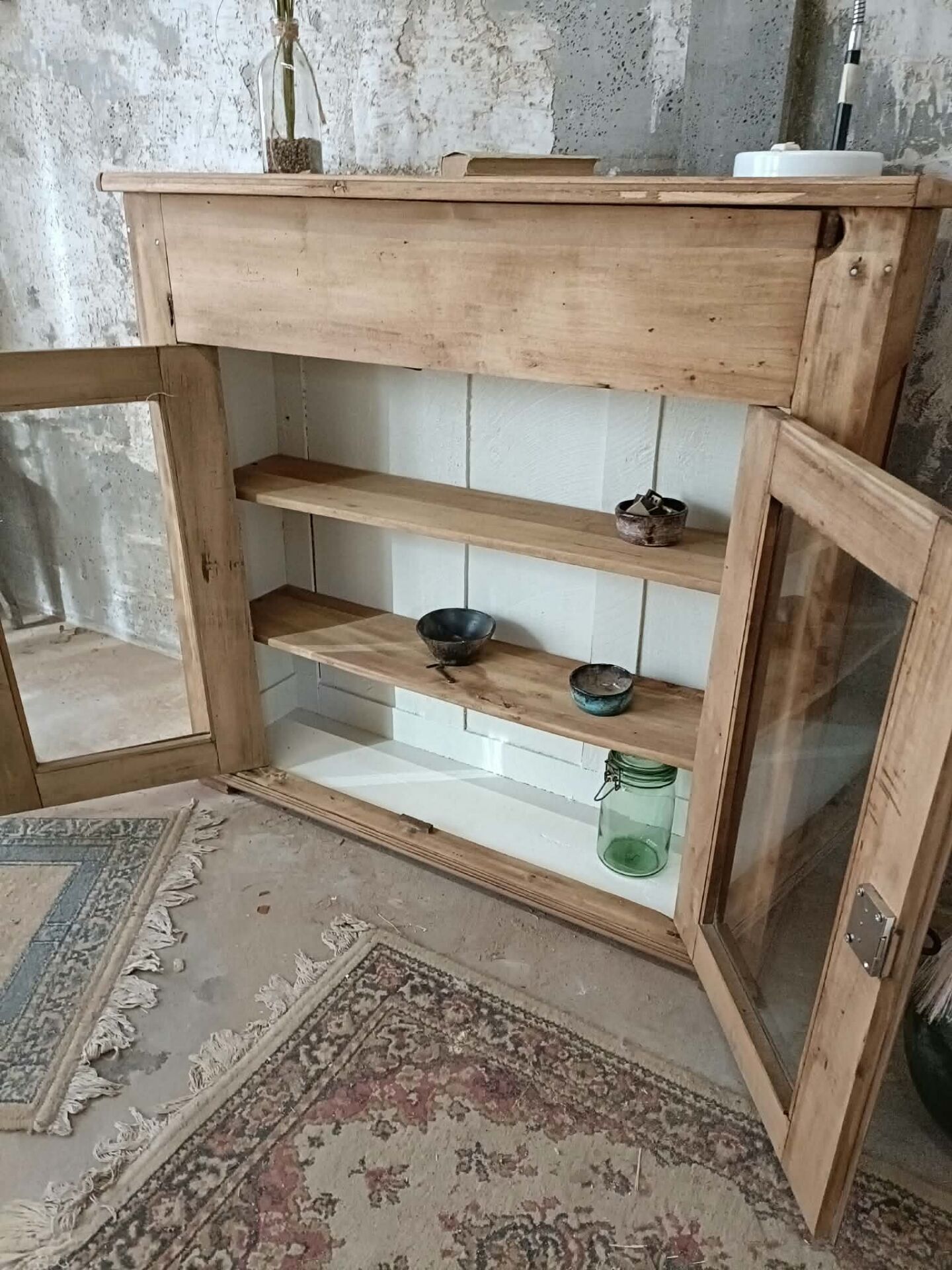 Display cabinet