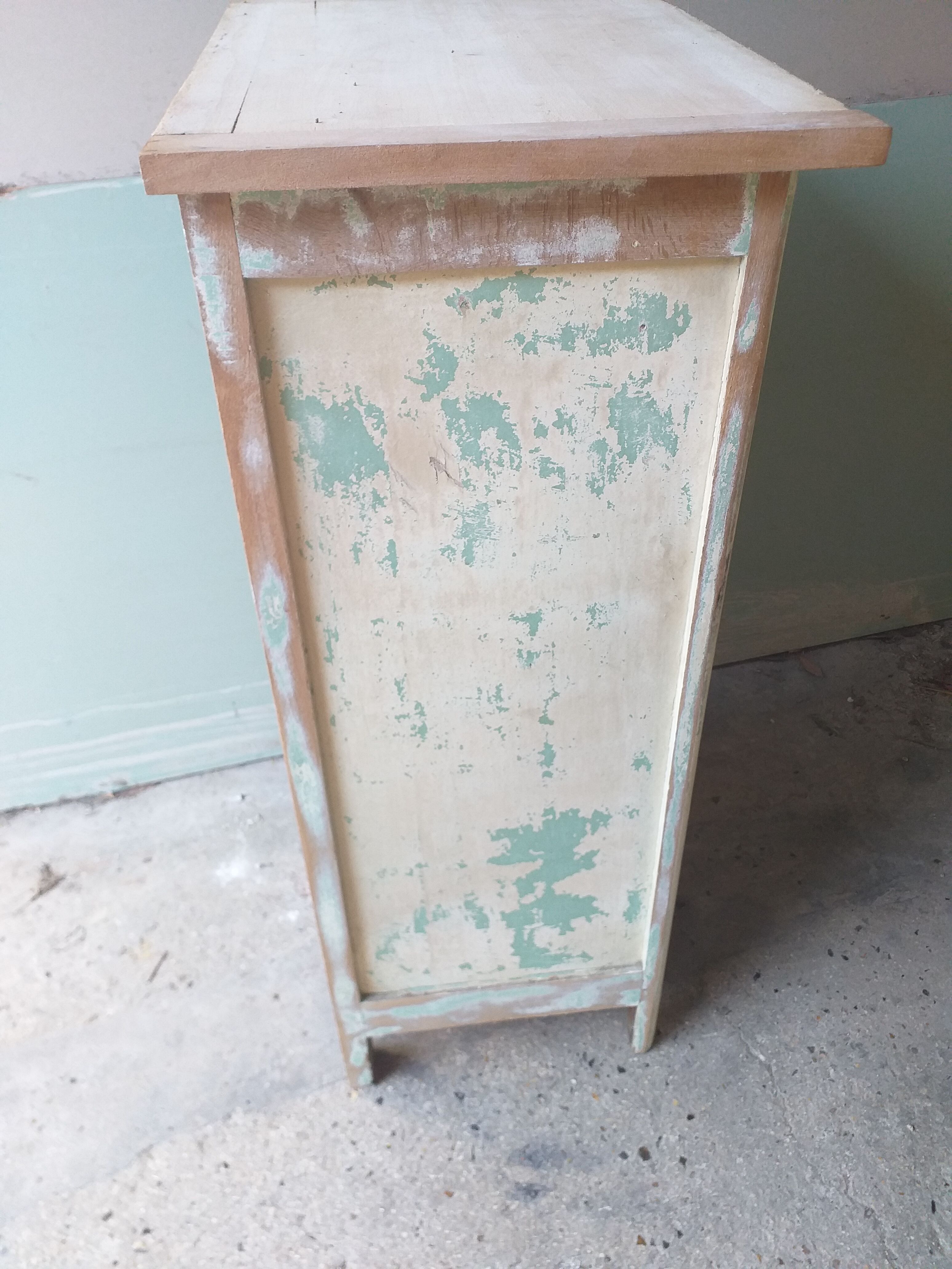 Small Parisian furniture