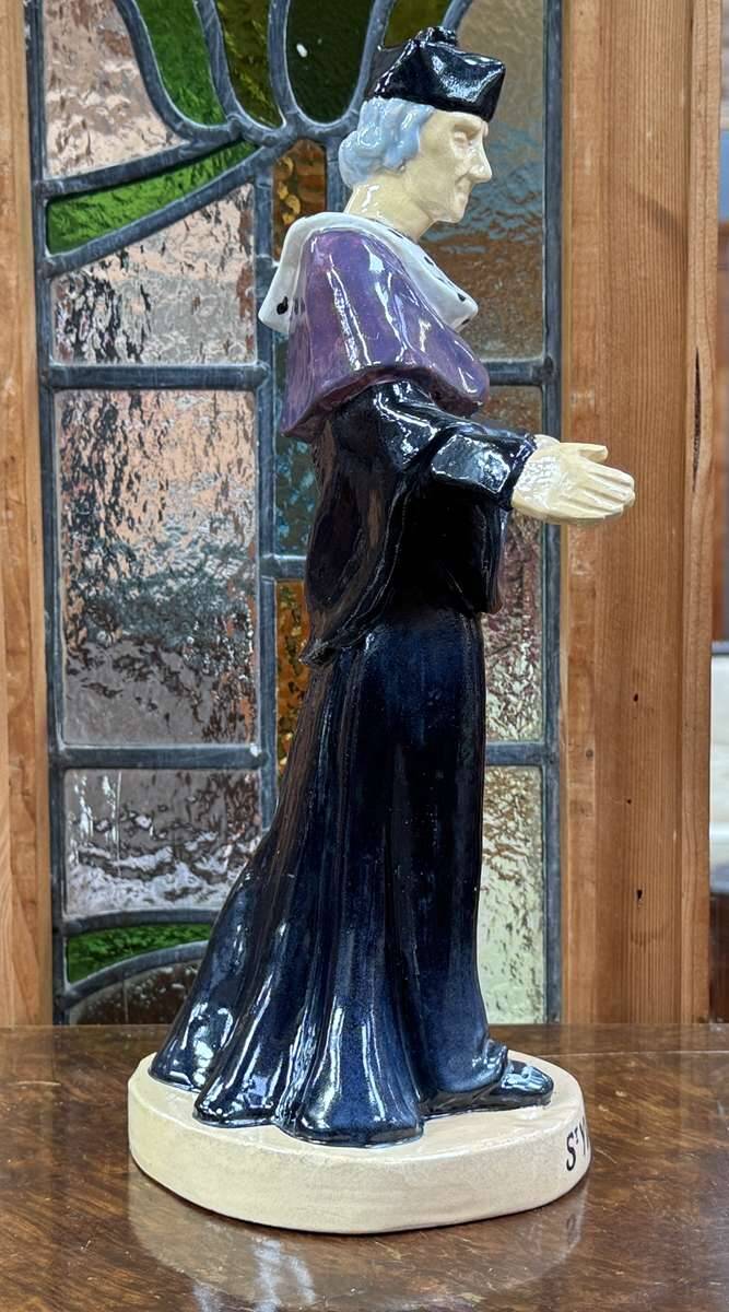Saint Yves in Quimper faience from the 1930s by Jos Kervella.