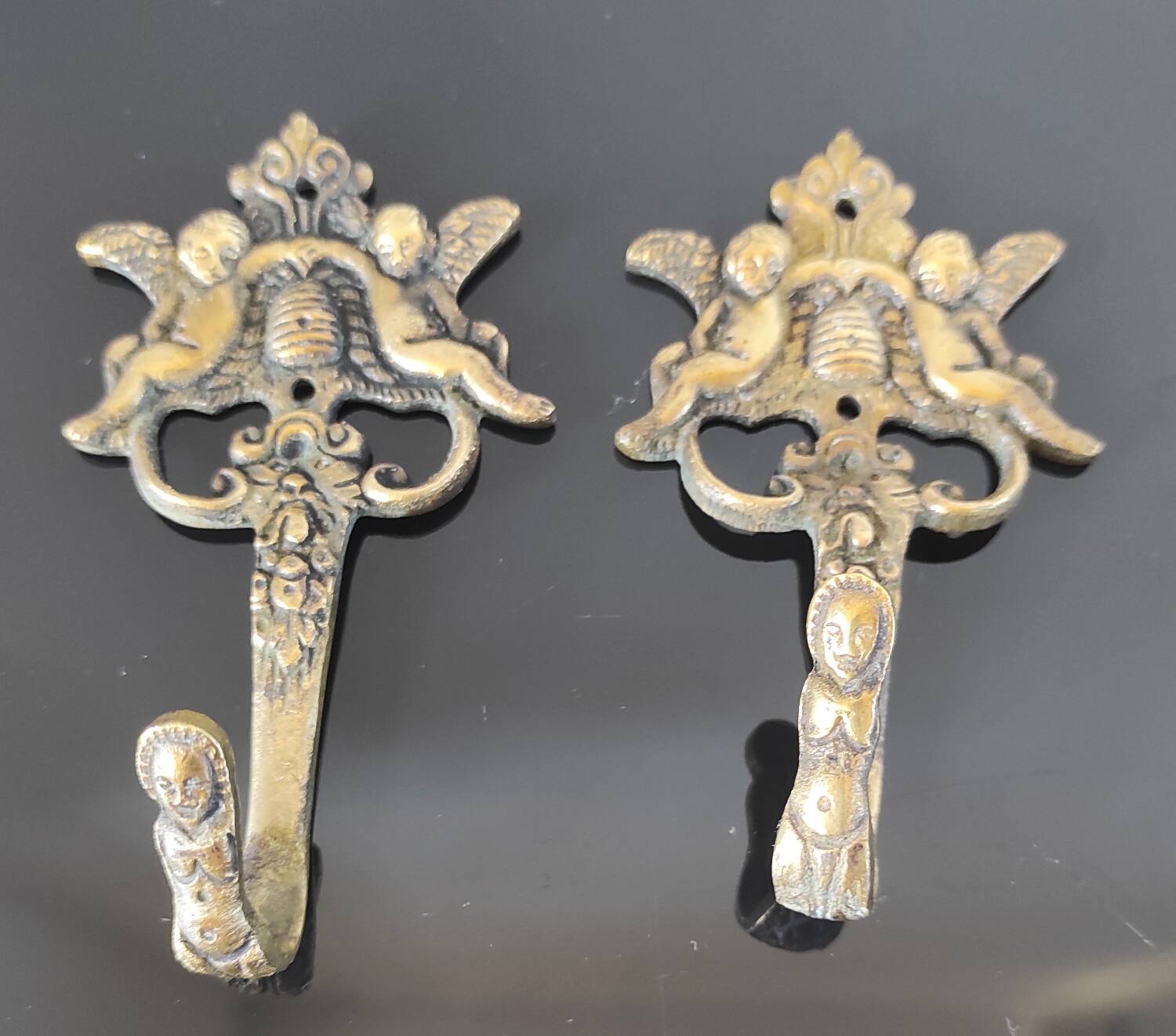 Vintage brass wall hooks / coat hooks Cherubs Baroque