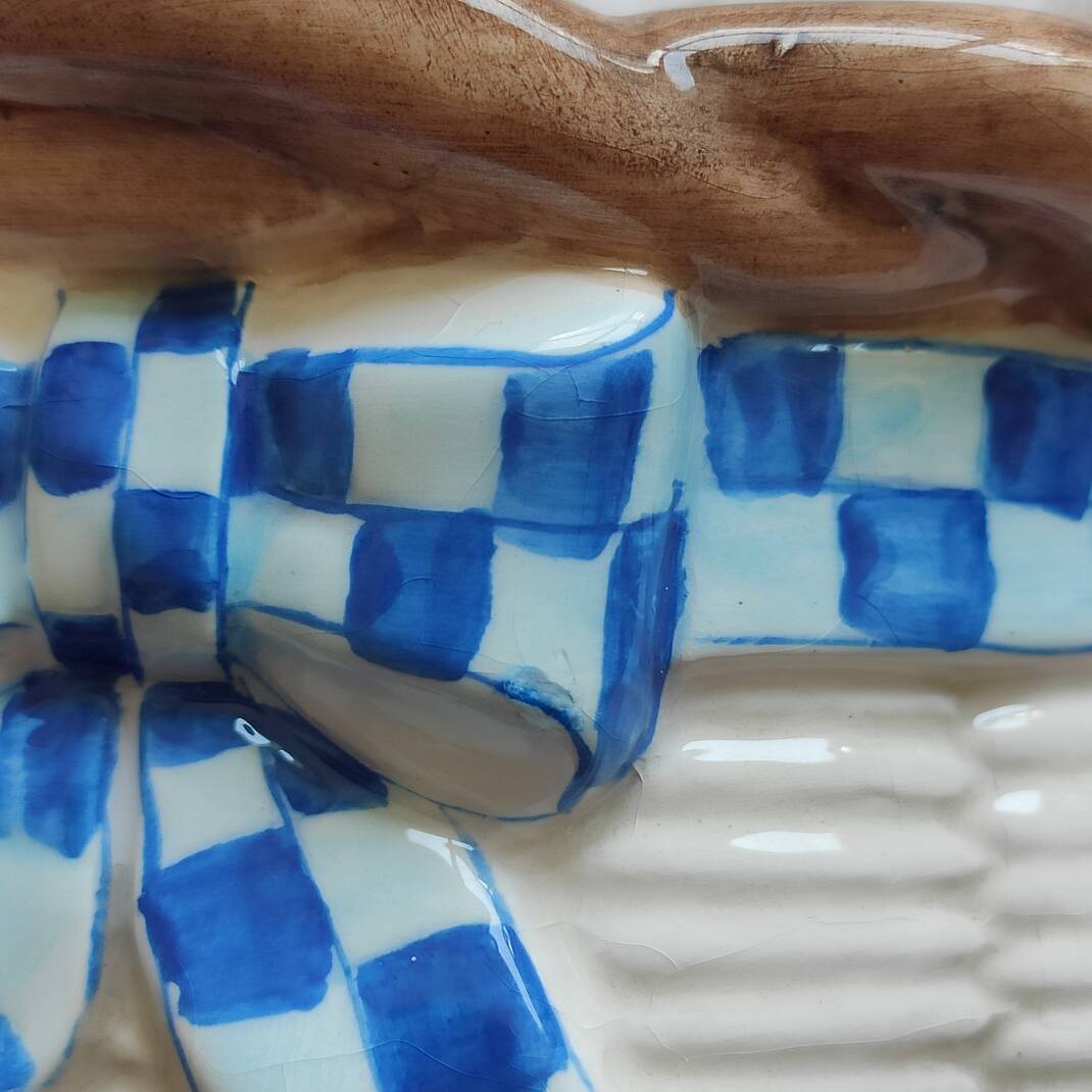 Slush pot basket of apples