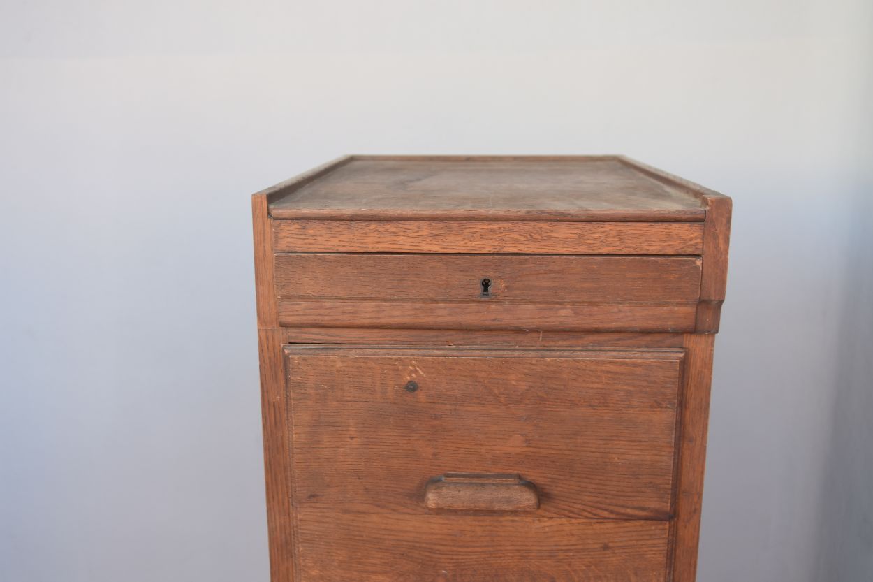Oak compartment locker circa 1900