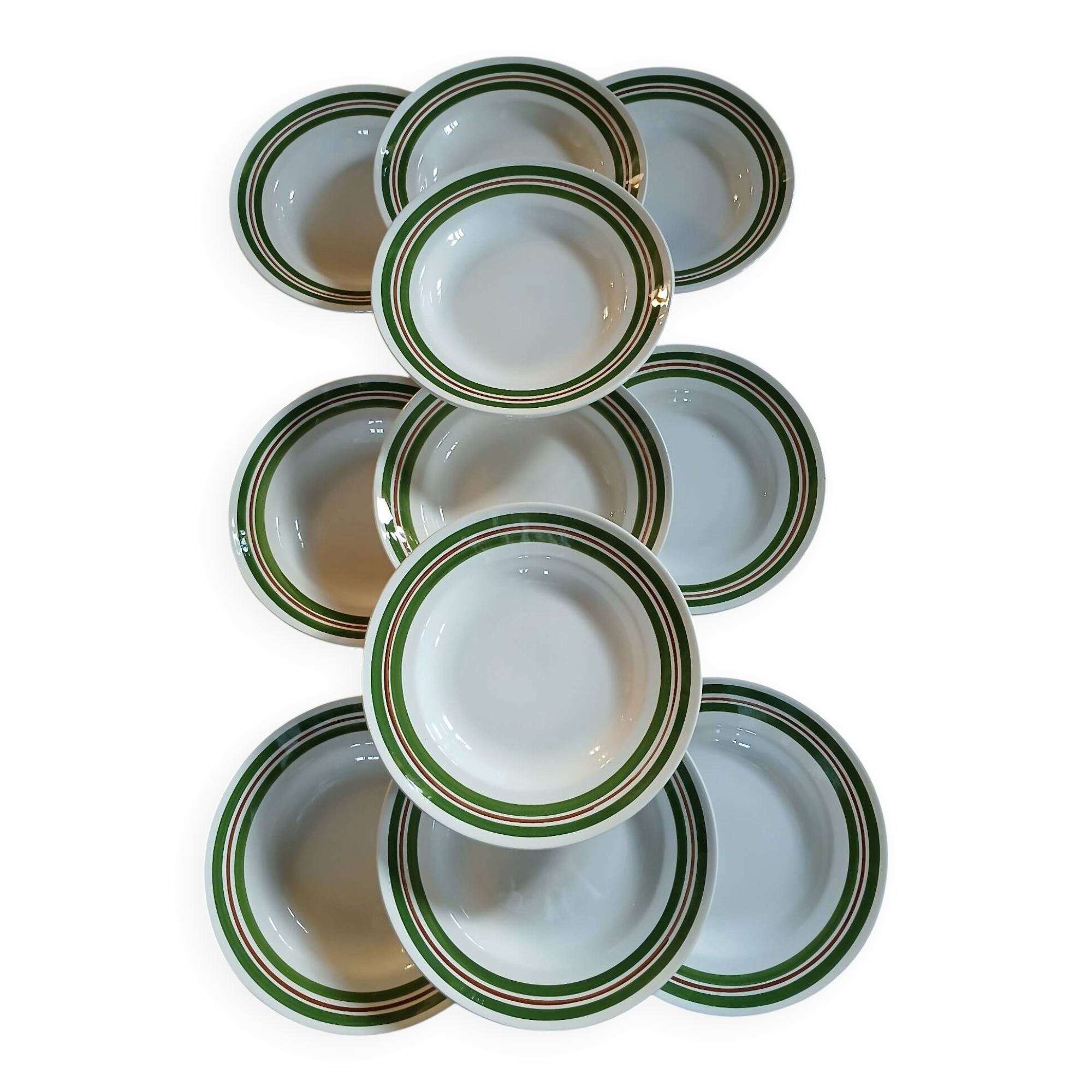 11 assiettes creuses anciennes Moulin des Loups