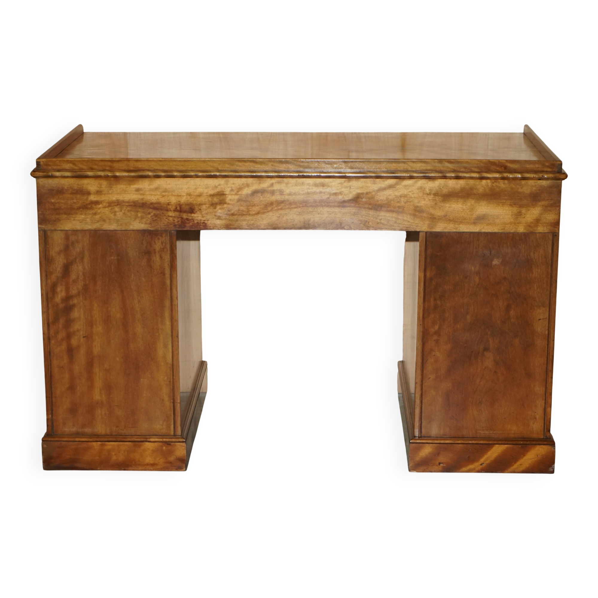Victorian pedestal desk by Morris & Co circa 1880 in satinwood.