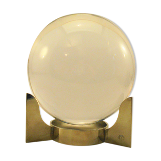 Sirius model crystal ball by Baccarat