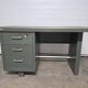 Strafor industrial desk