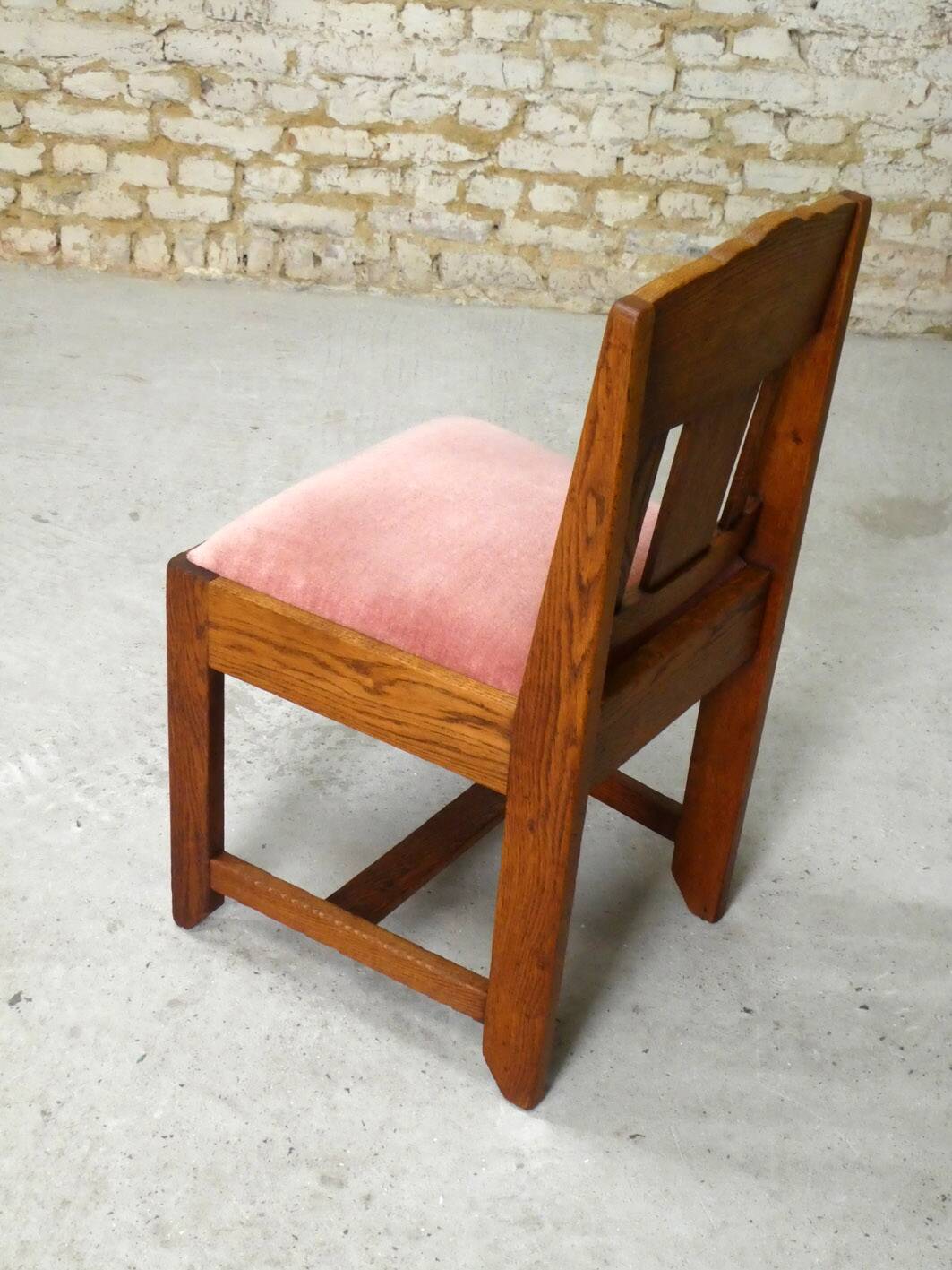 Oak chair of the Amsterdam School, 1930
