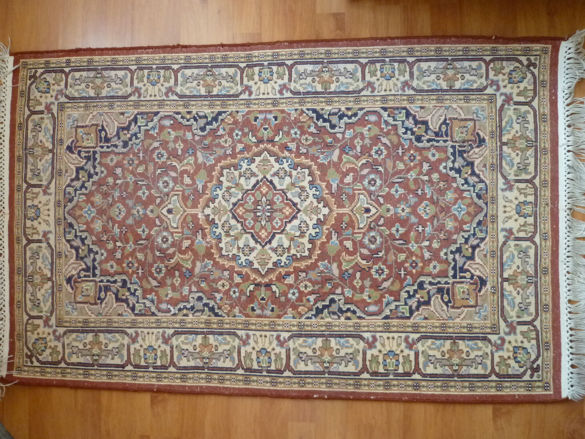 India Agra 78 x 130 cm hand made wool rug