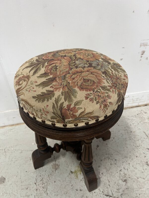 Tabouret de piano de style Napoléon III en noyer massif XX siècle