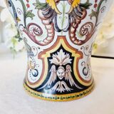 Table lamp in fine earthenware, 1950, in Renaissance style.