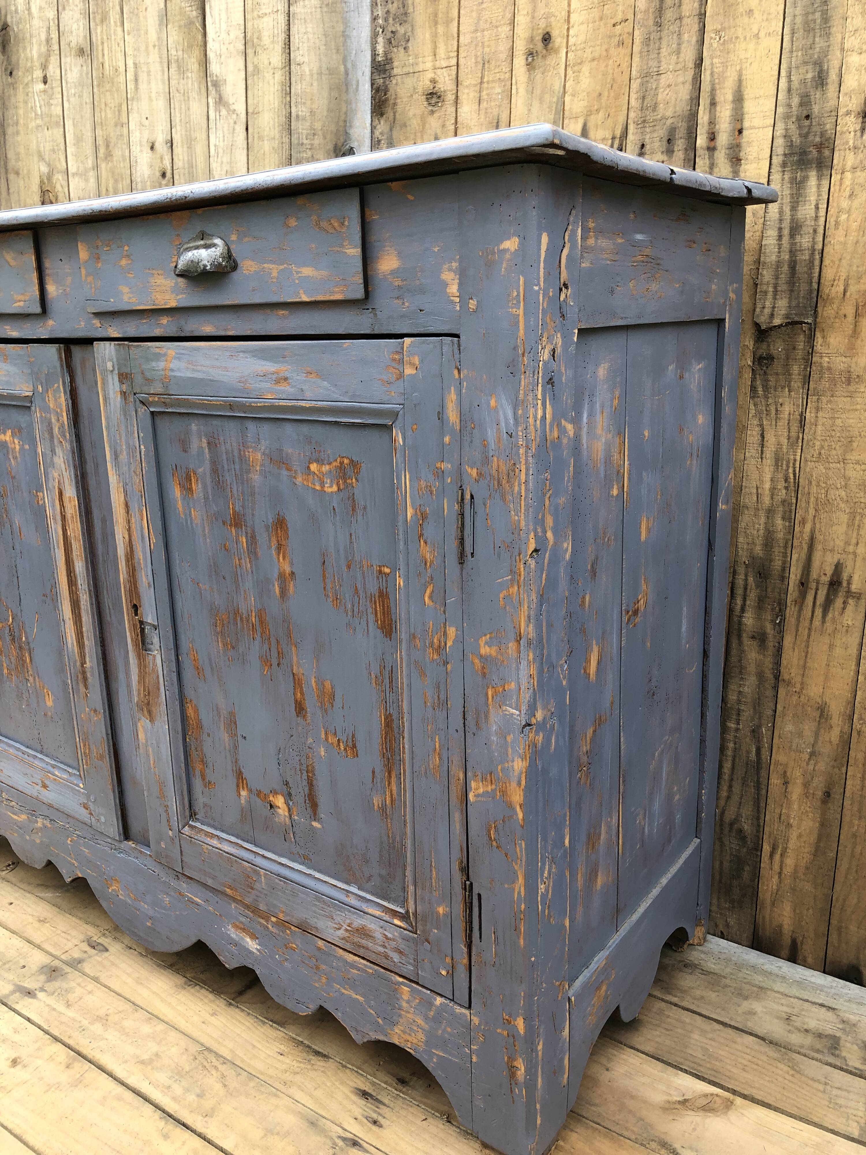Low sideboard in solid wood