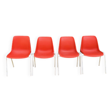 Set of 4 red Europa chairs