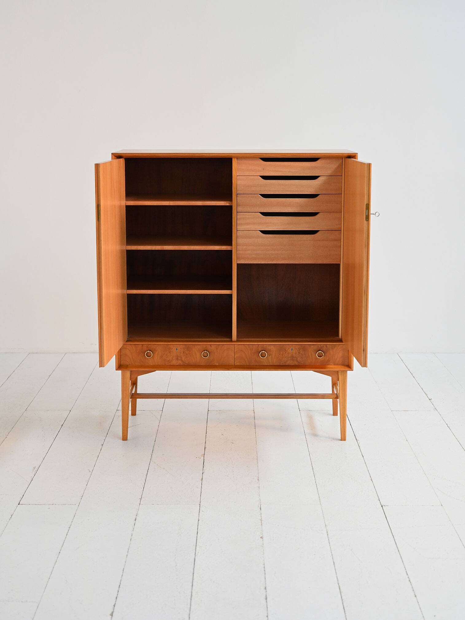 Elm and root veneer cabinet by AB Seffle Möbelfabrik, 1950s