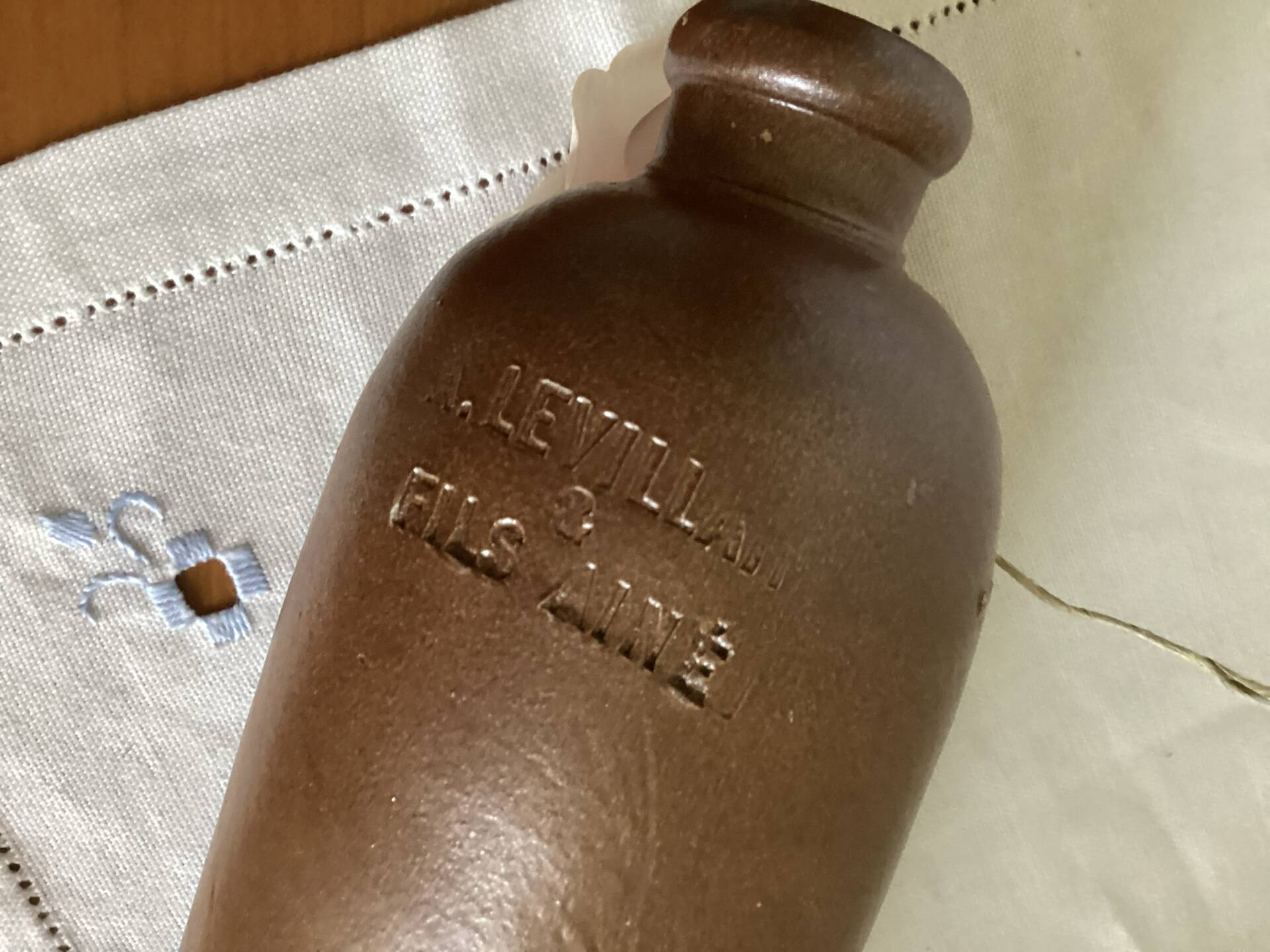 Ancienne bouteille grès
