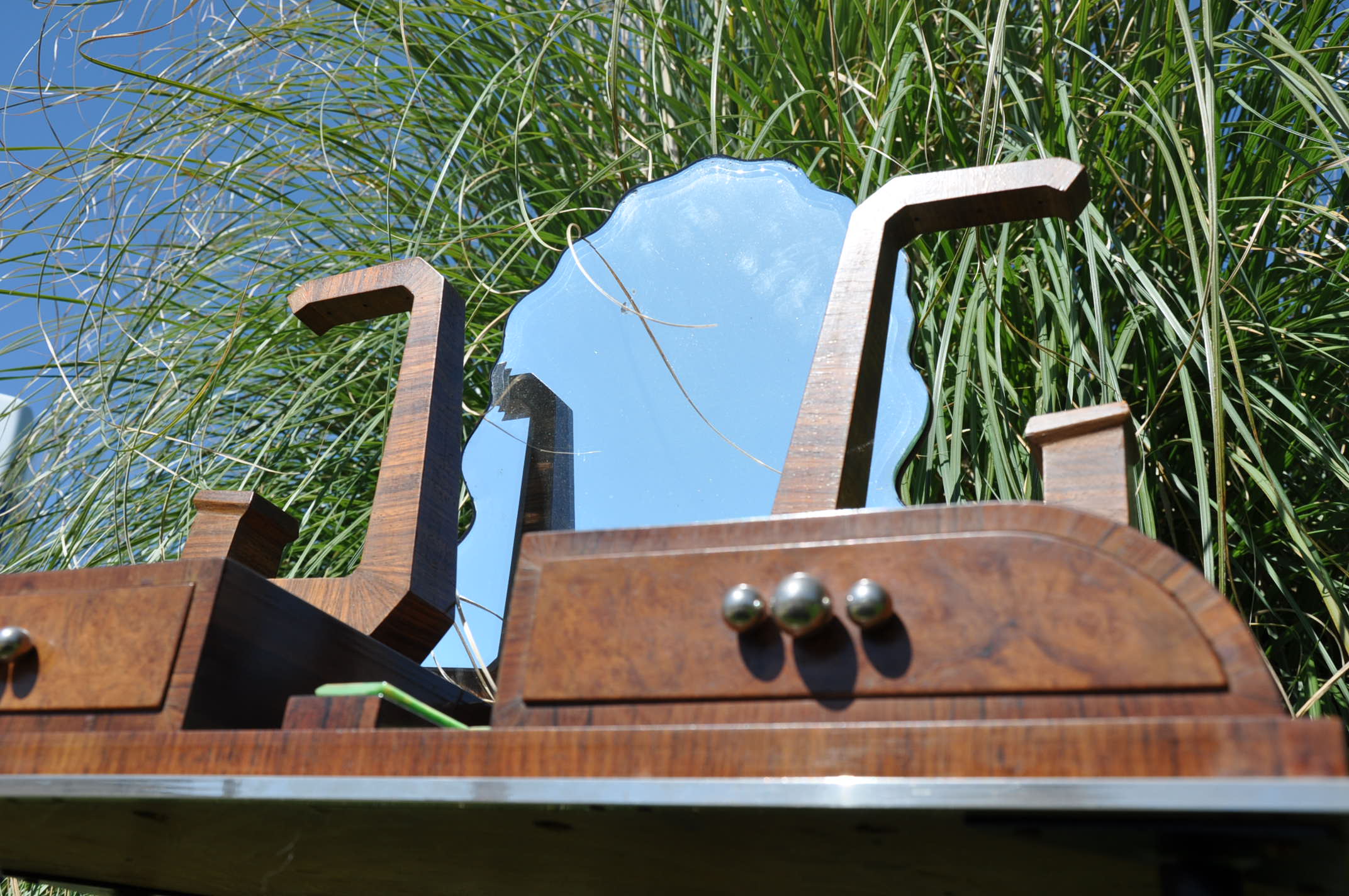 Child dressing table