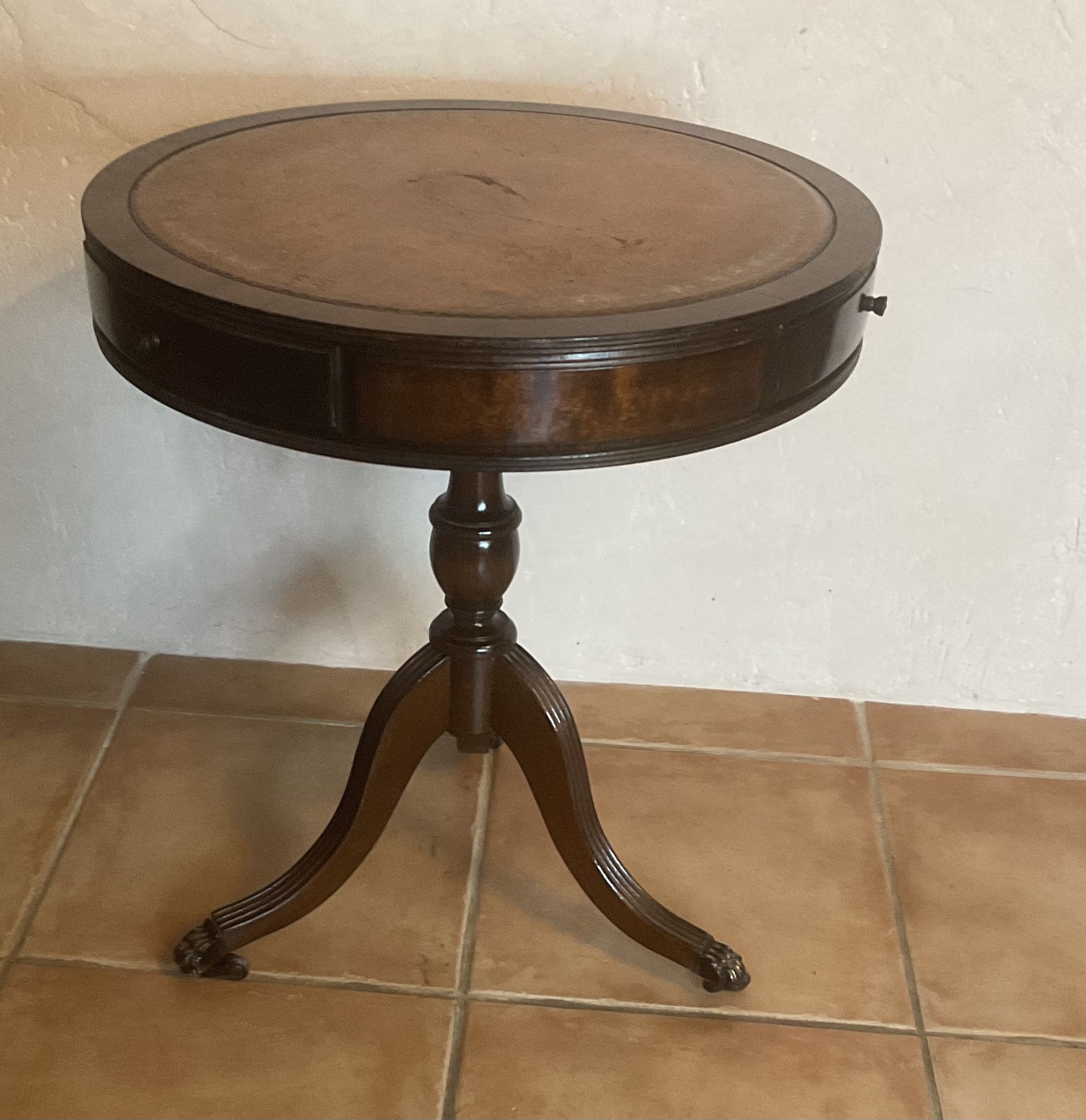 Small furniture side table pedestal table 3 drawers top leather lion's paw in bronze