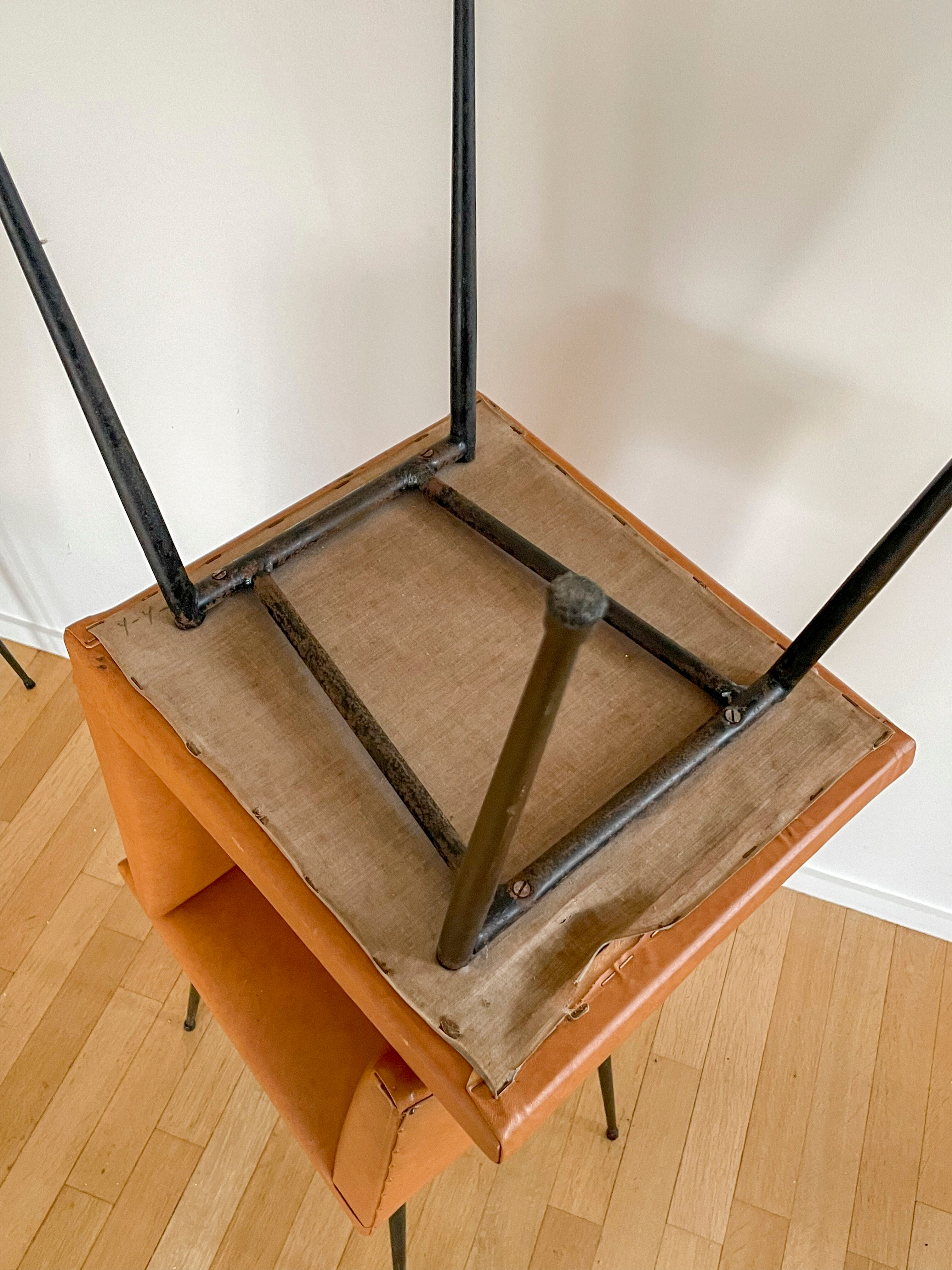 Set of 6 brown skaï chairs and black metal, 1960