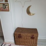 Wicker trunk