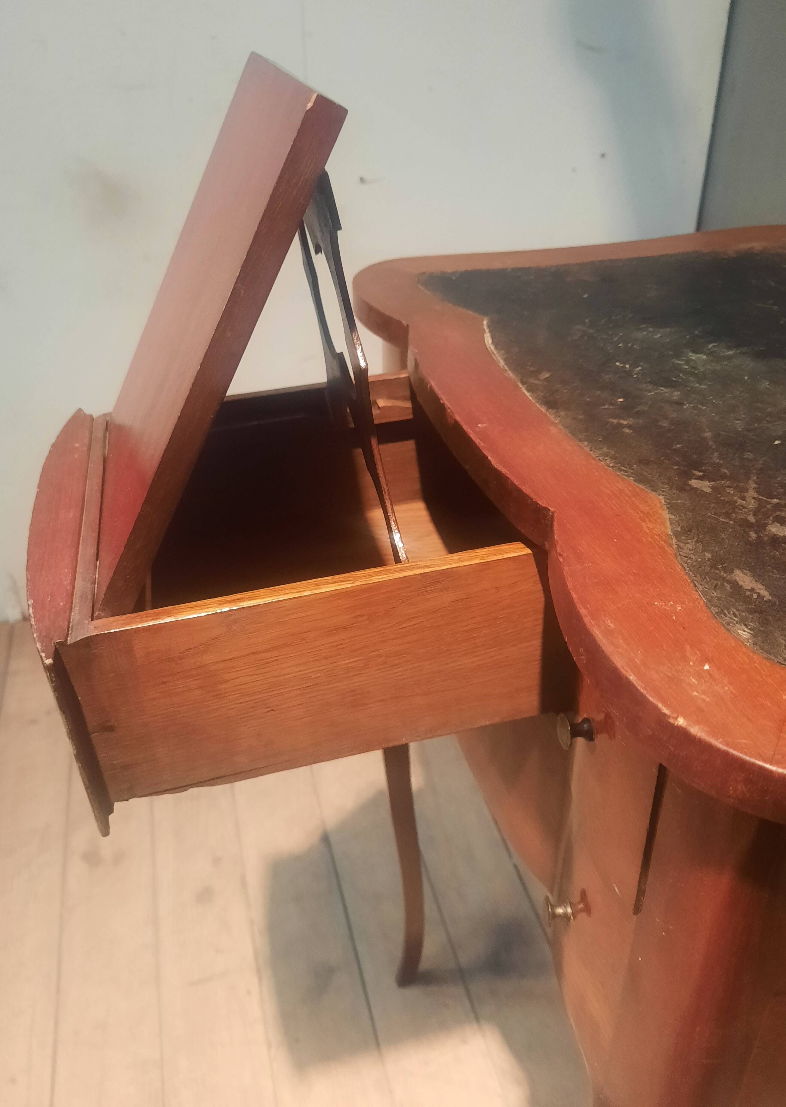 Louis XV style side table with a lectern.