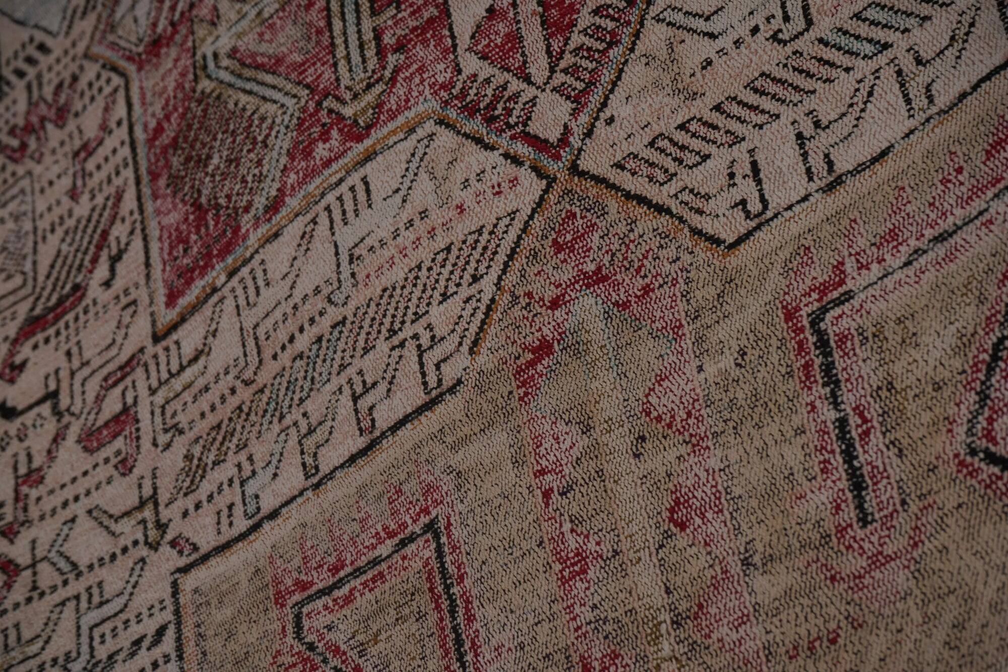 Vintage Turkish kilim, handwoven, 123x183 cm.