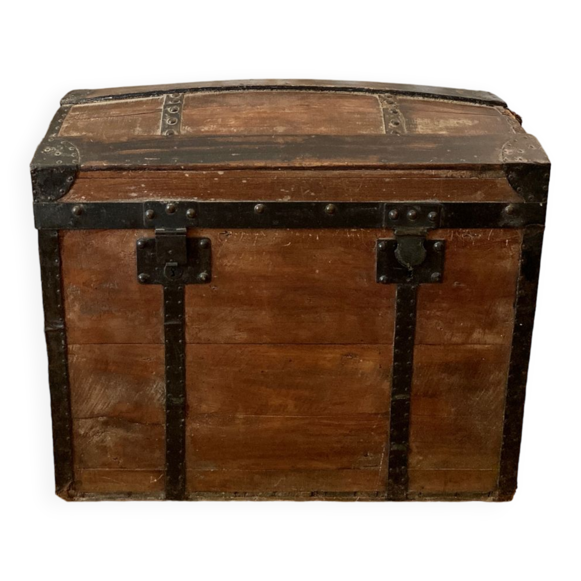 Large trunk wooden chest
