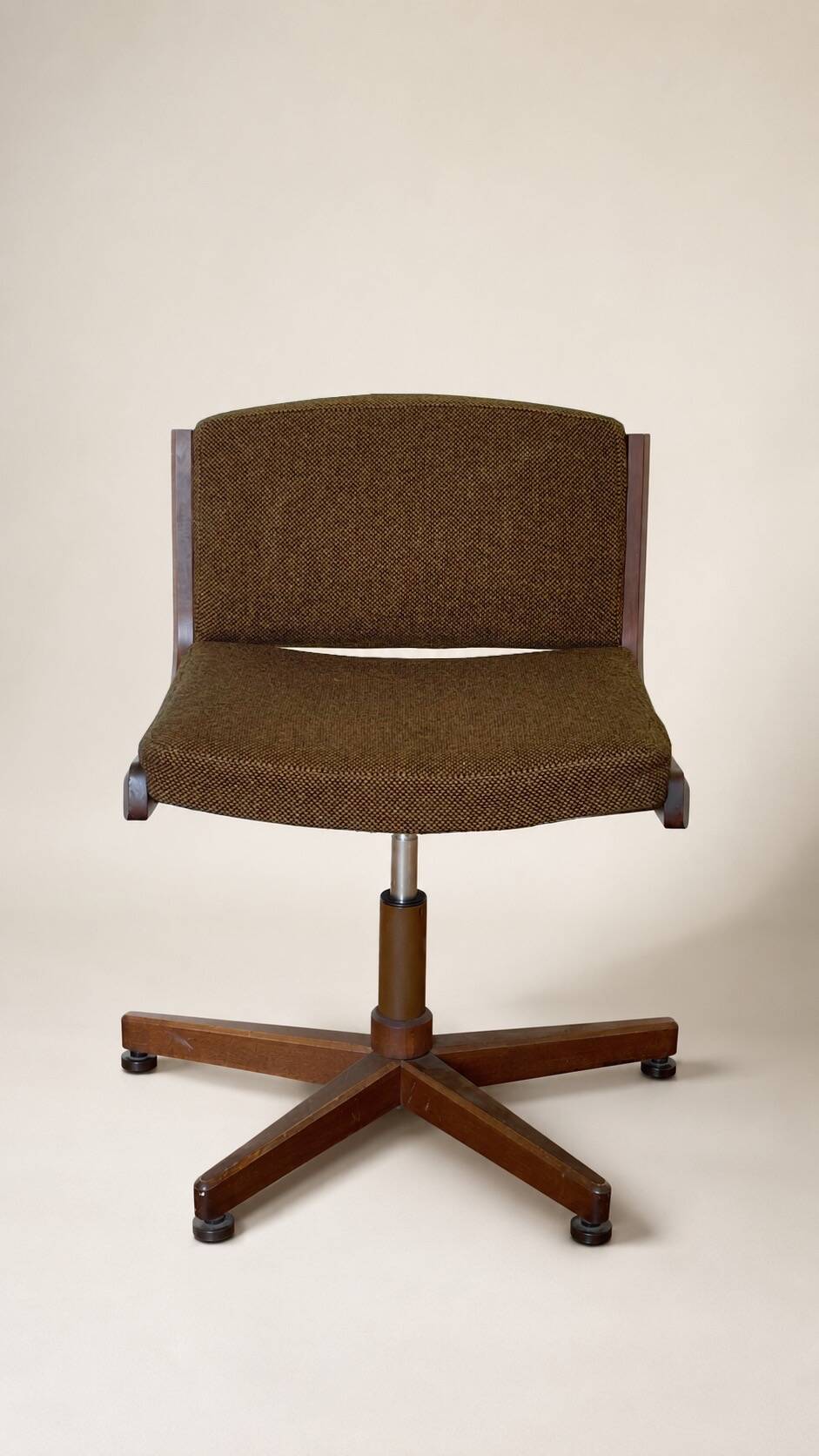 Set of 5 designer office chairs in solid wood
