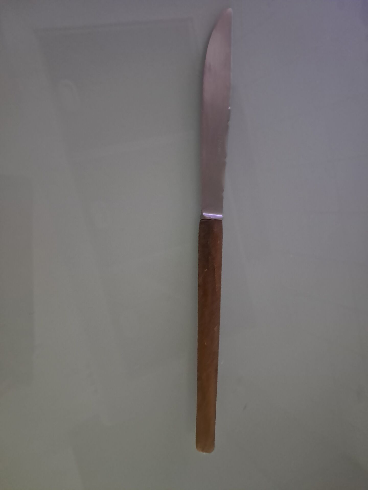 8 vintage knives