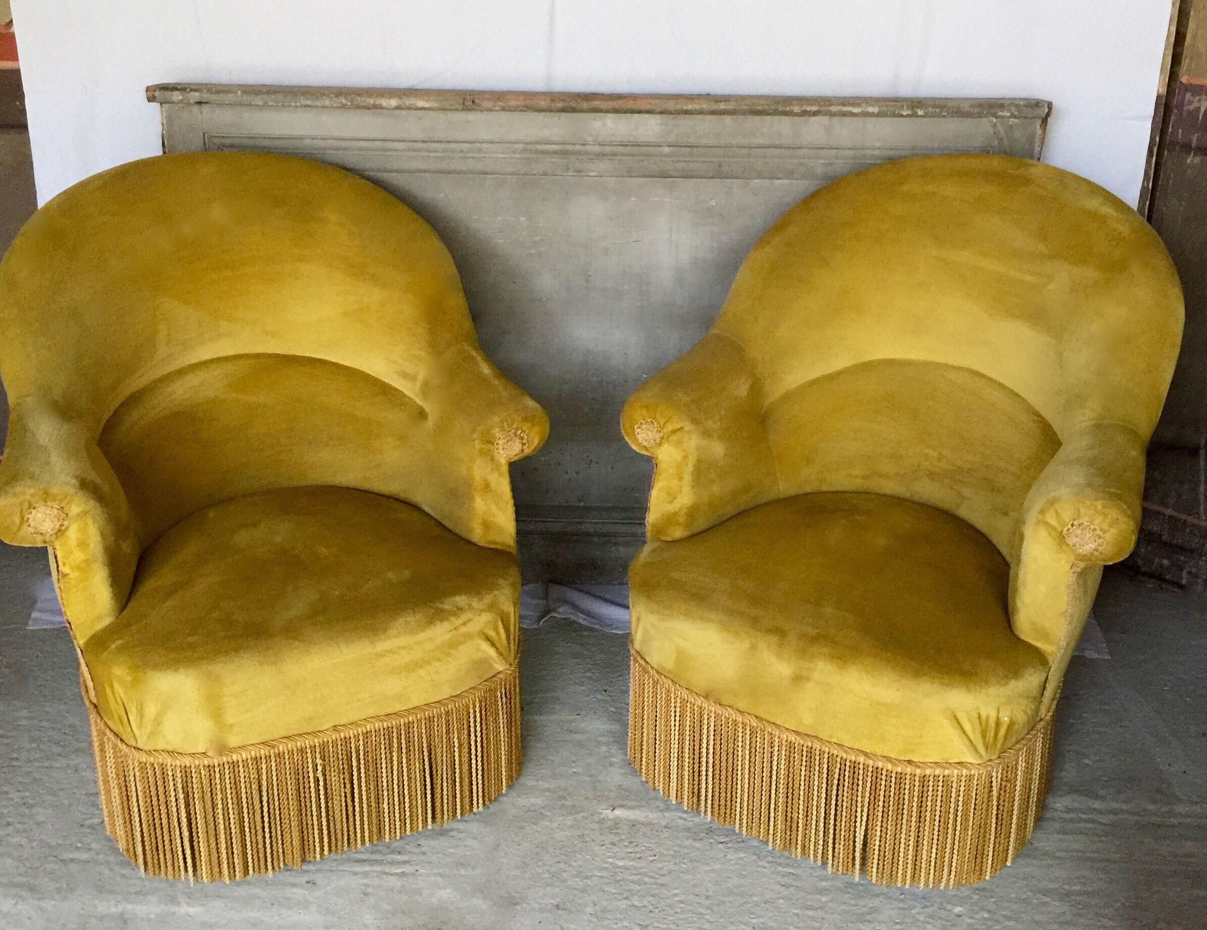 Pair of chairs c