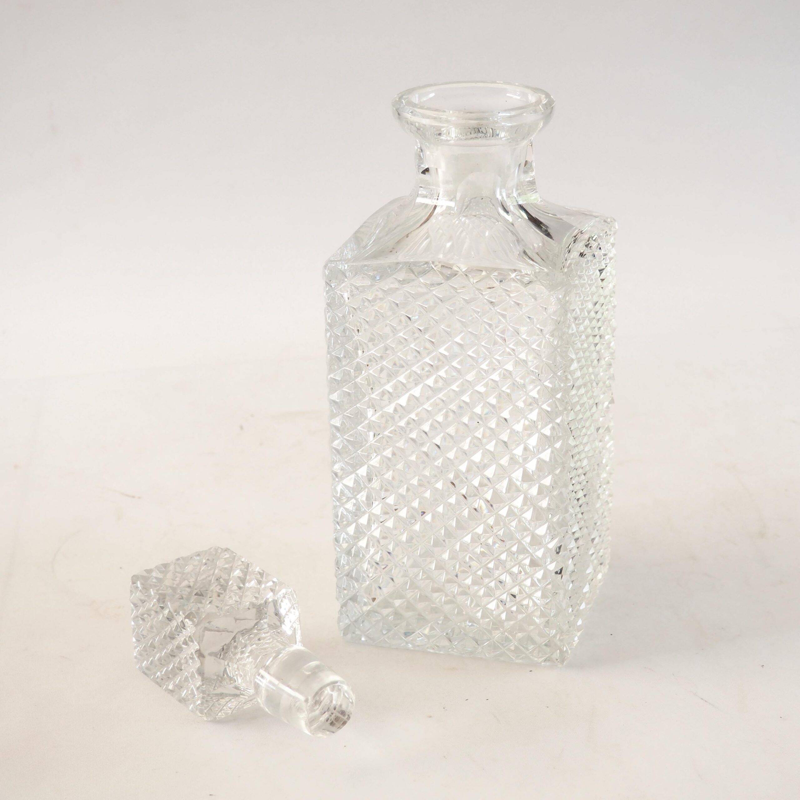 Crystal whisky decanter with mini spike pattern