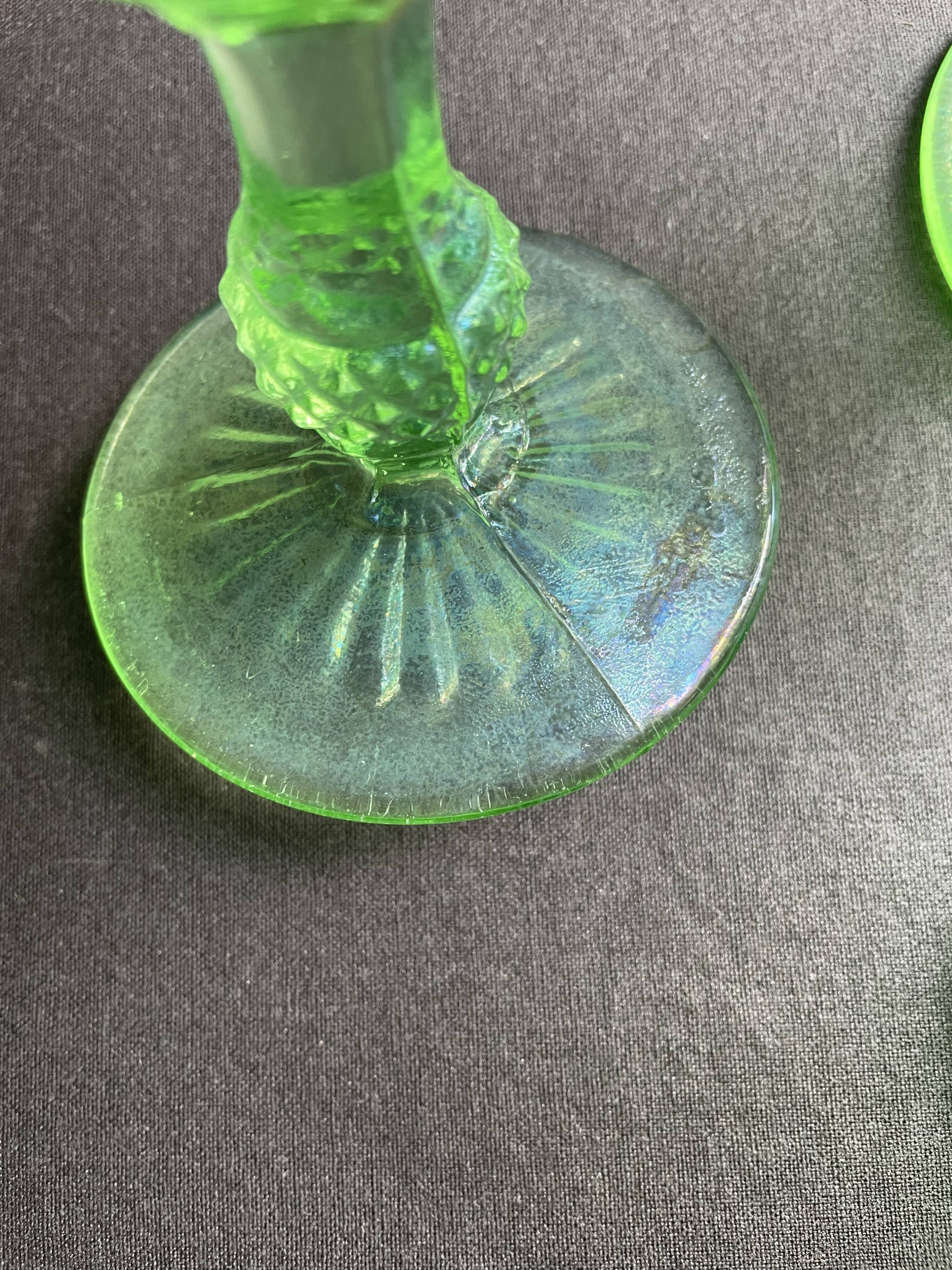 Green diamond tip stemmed glasses