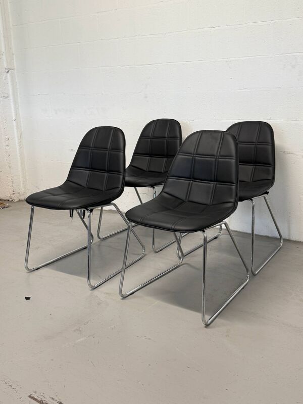 Lot de 4 chaises de salle à manger modernes en similicuir noir avec piètement luge chromé