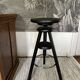 Tabouret à vis