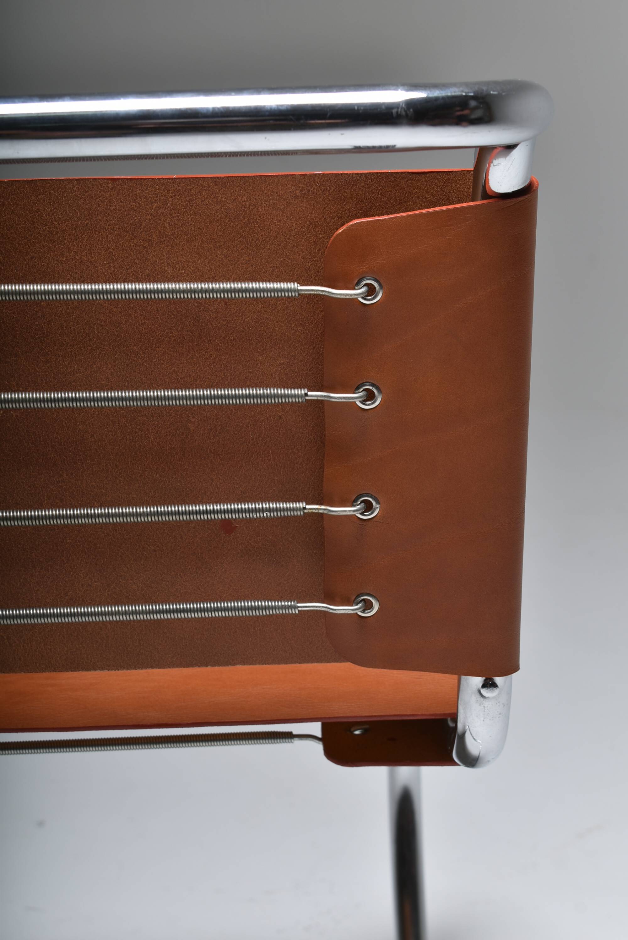 Mr10 chair series by ludwig mies van der rohe, italie 1980