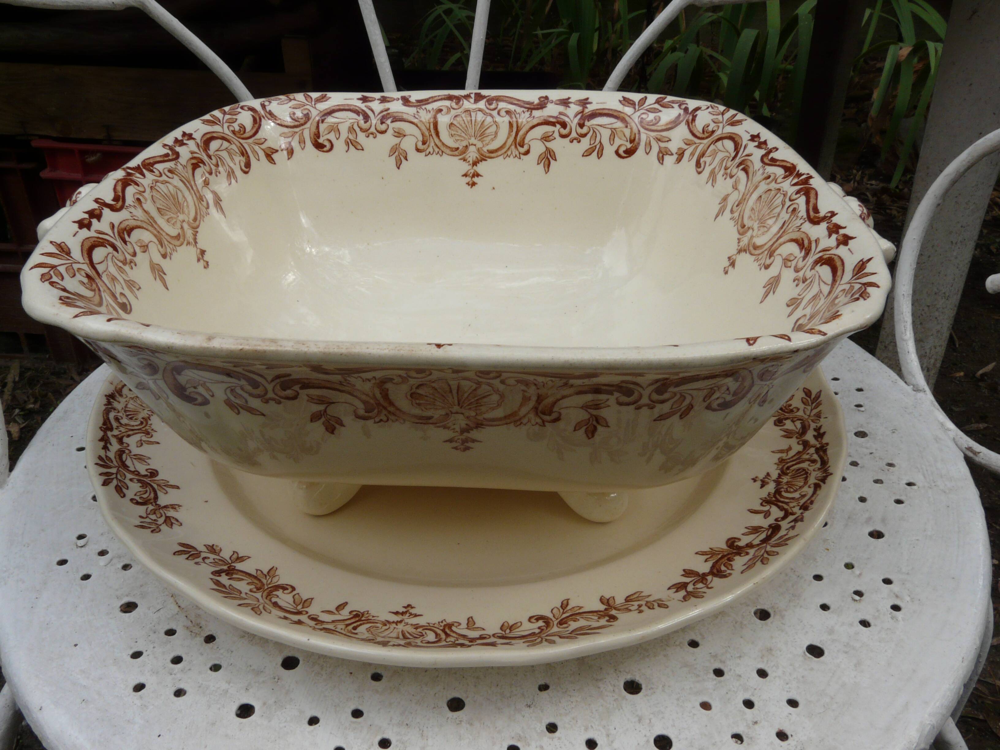 salad bowl - fruit bowl and dish Longchamp terre de fer model Regent