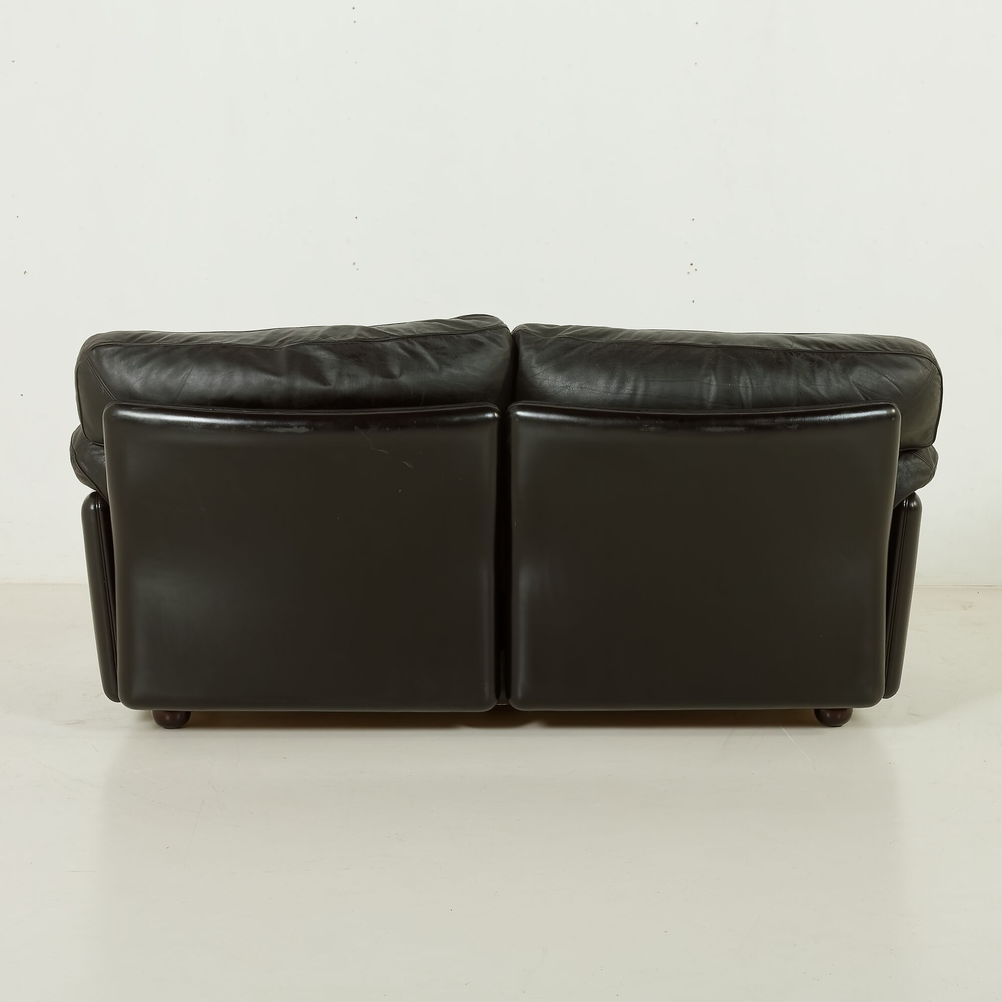 Poppy 2-seater leather sofa by Tito Agnoli for Poltrona Frau, 1970s